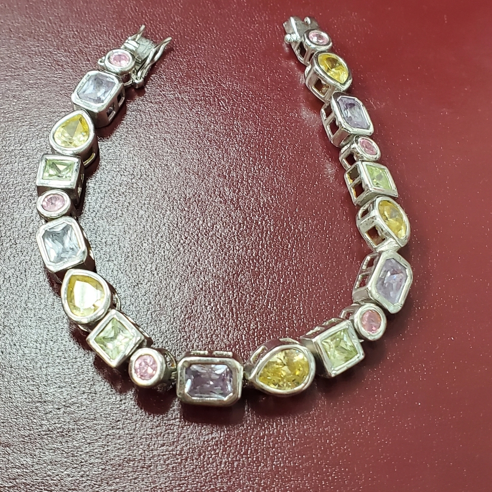 Bracelet - Picture 3 of 3